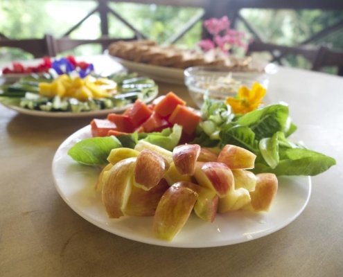 apple and beautiful dish deco